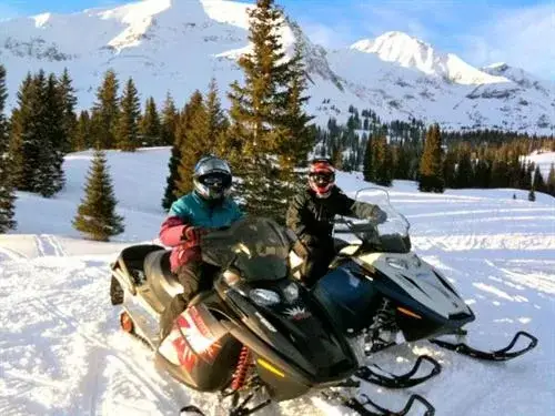 Snowmobile Tours