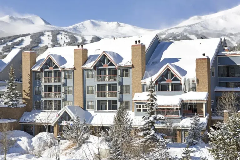 River Mountain Lodge